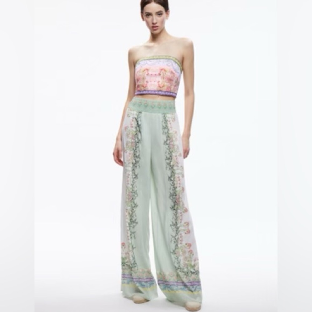 Alice + Olivia